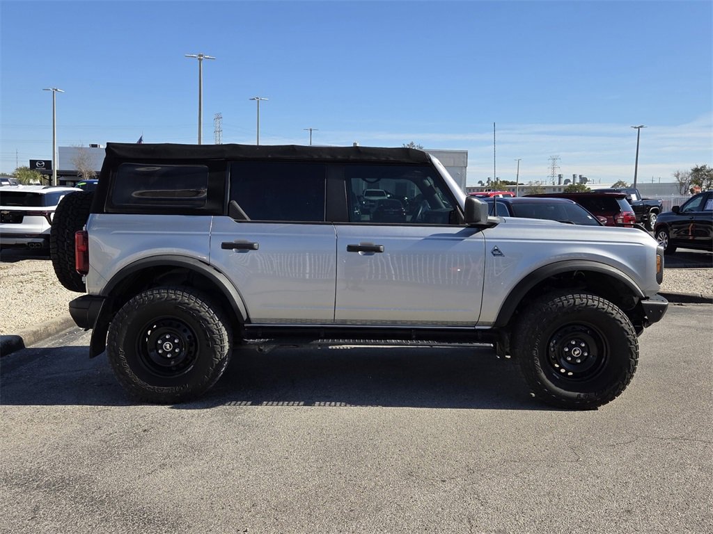Used 2021 Ford Bronco Black Diamond image 8