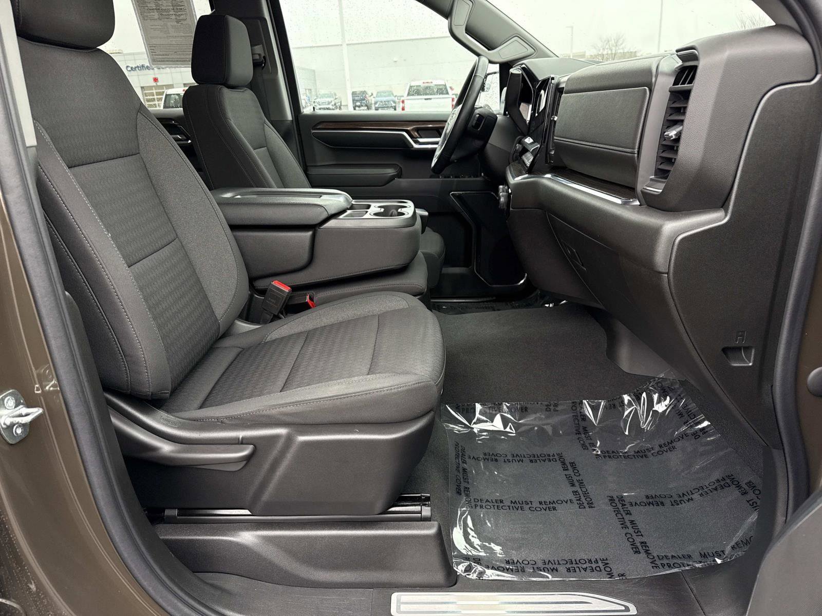 Used 2023 Chevrolet Silverado 1500 LT image 18