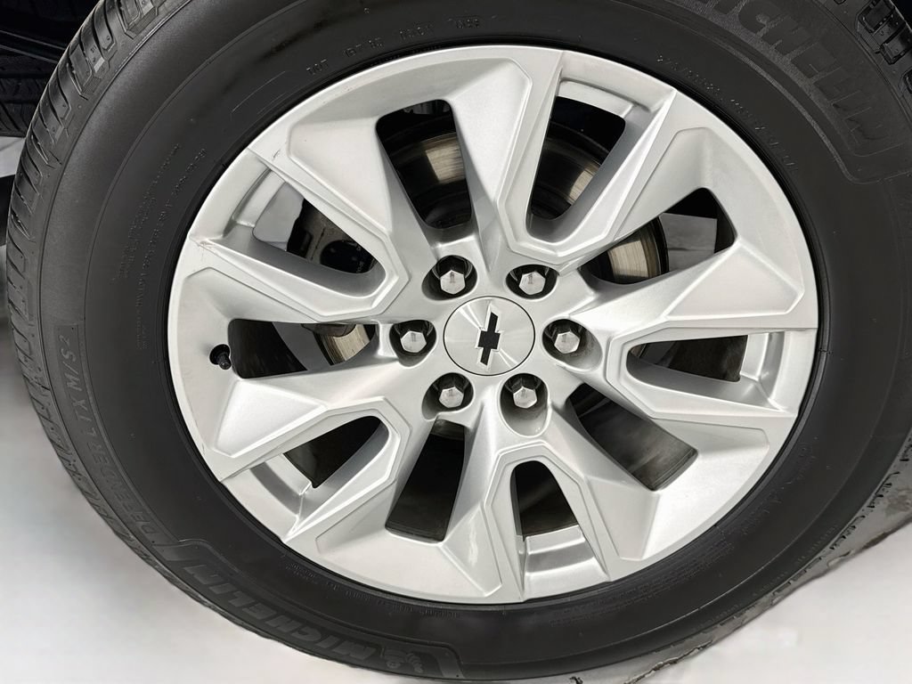 Used 2021 Chevrolet Silverado 1500 Custom AWD/4WD image 31