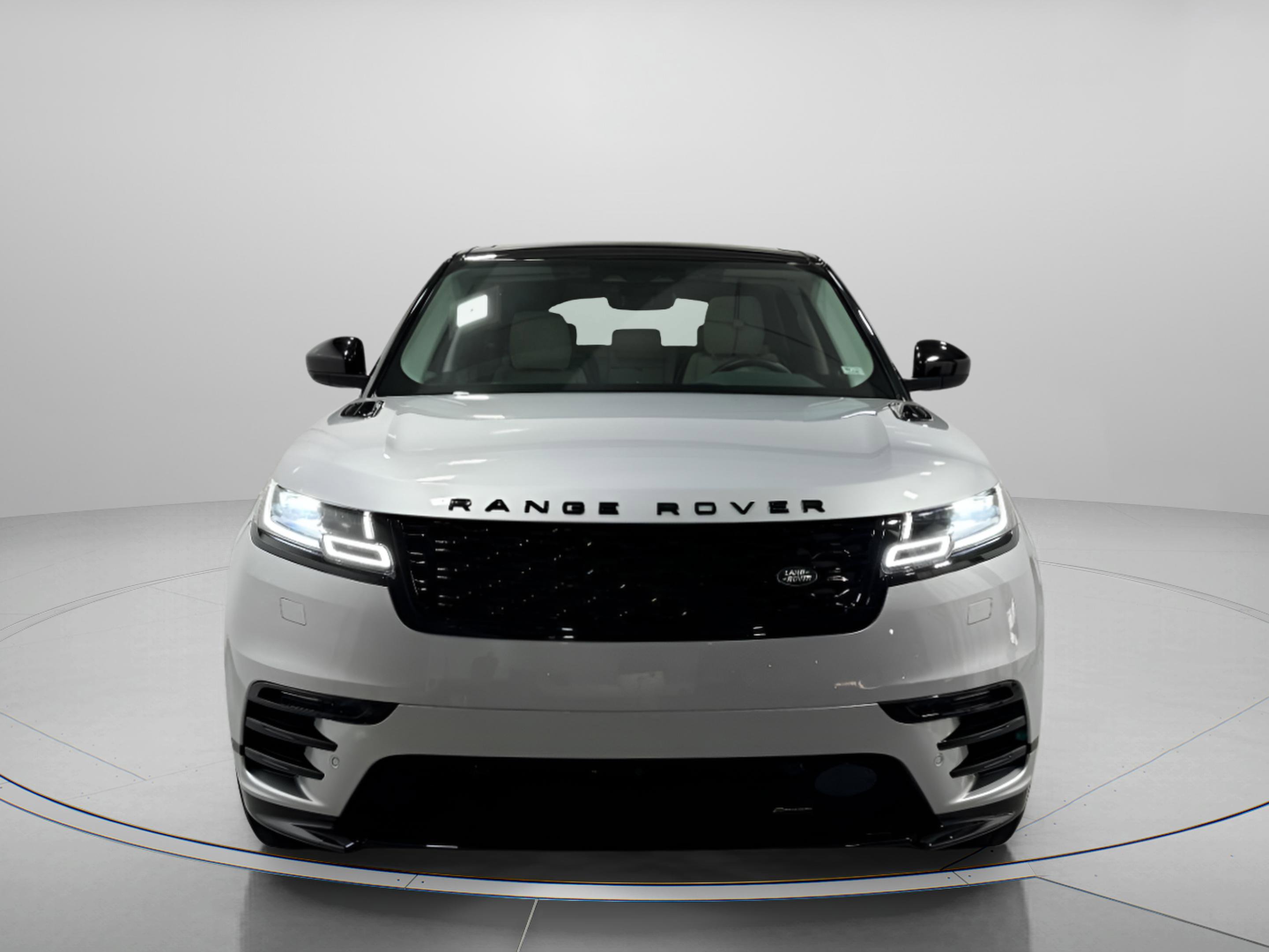 Used 2023 Land Rover Range Rover Velar R-Dynamic S image 7