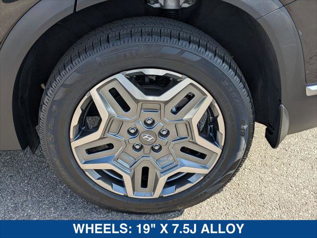 Used 2022 Hyundai Santa Fe SEL Convenience w/ Cargo Package image 9