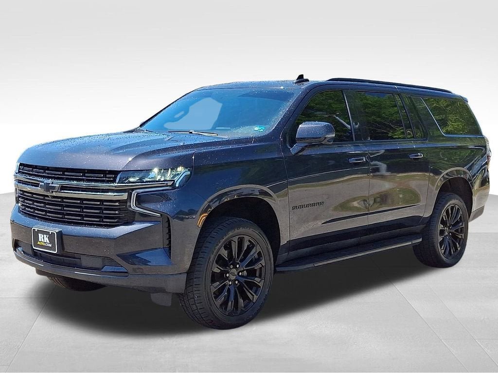Certified 2022 Chevrolet Suburban RST w/ Luxury Package AWD/4WD image 3