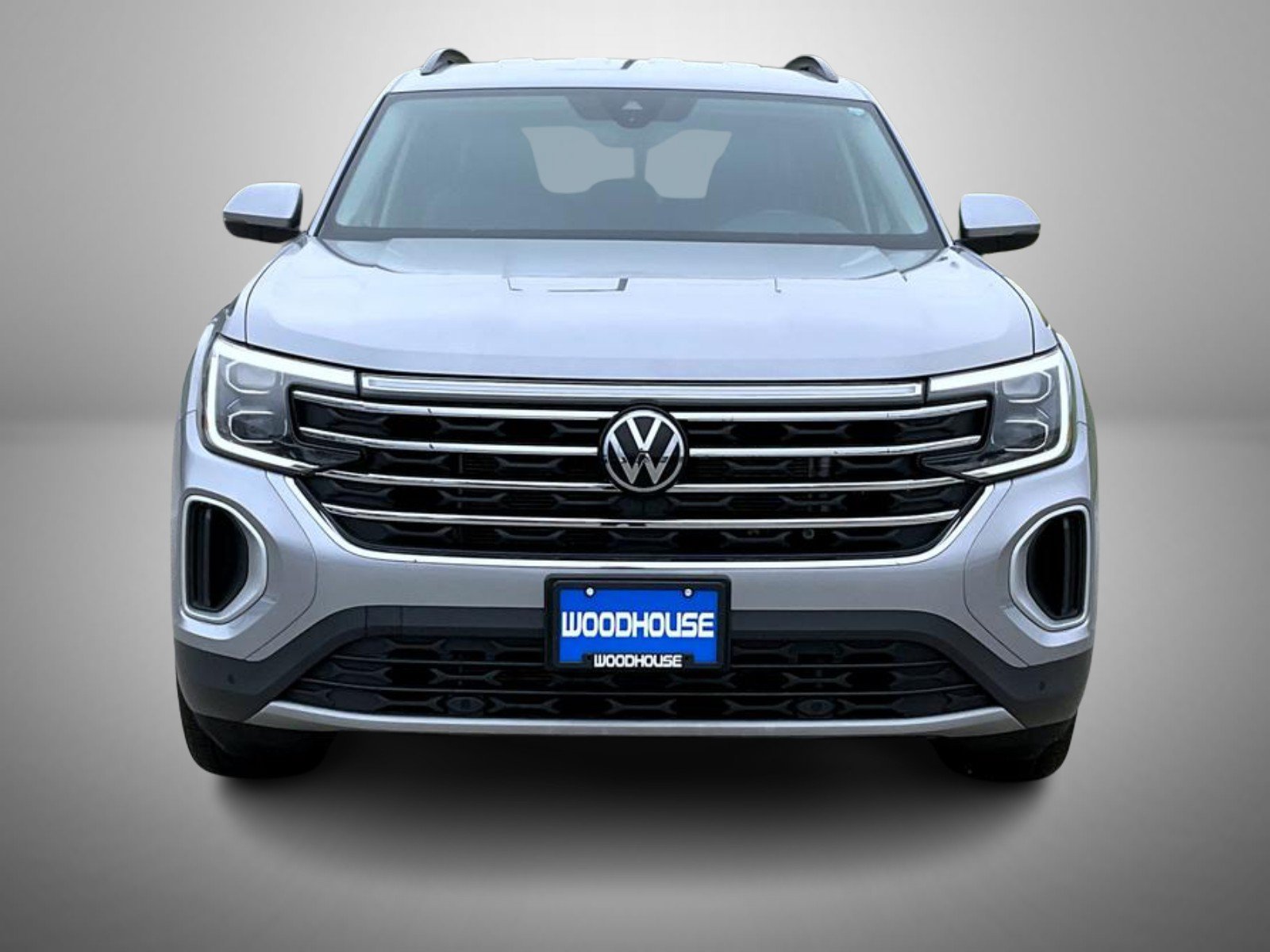 Used 2025 Volkswagen Atlas SE AWD/4WD image 2