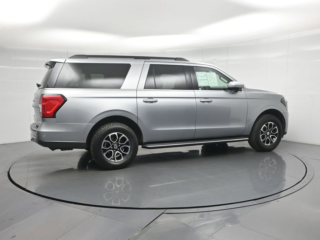 Used 2023 Ford Expedition Max XLT image 28