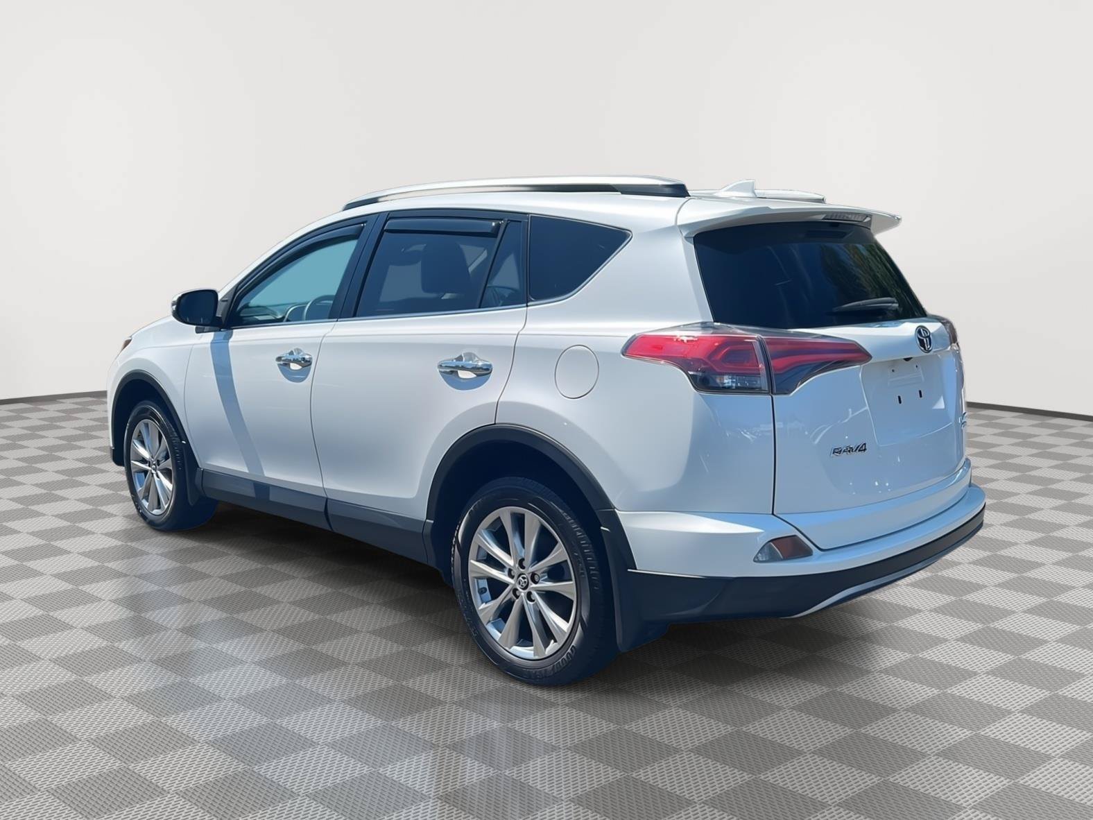 Used 2018 Toyota RAV4 Limited w/ All Weather Liner Package AWD/4WD image 5