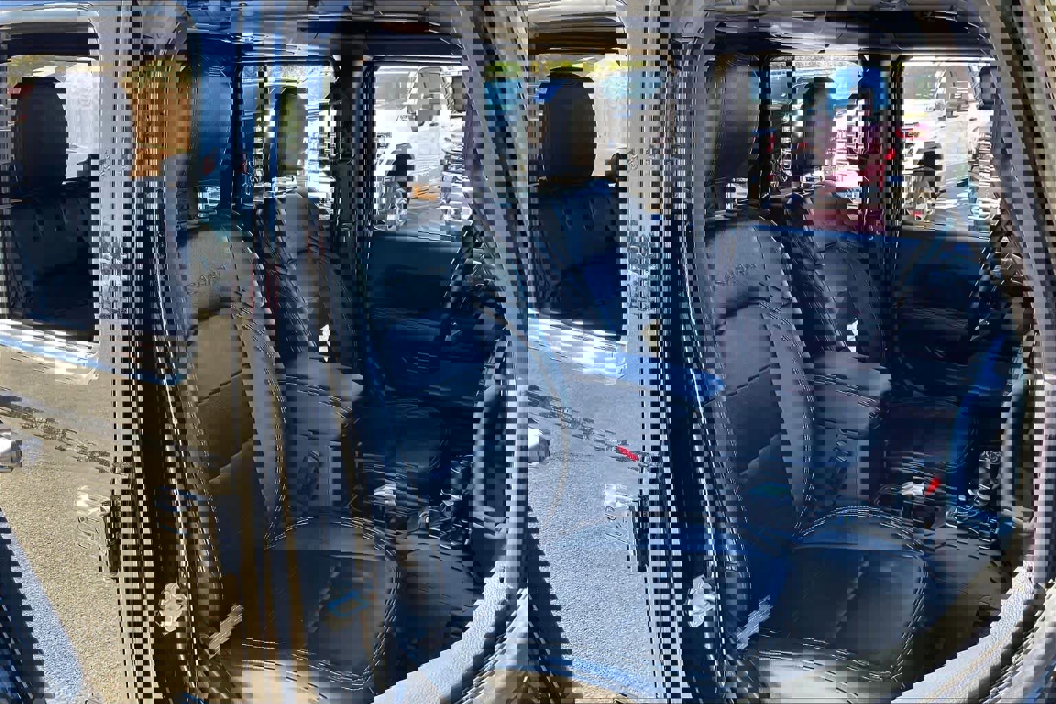 Used 2022 Jeep Wrangler Unlimited Sahara w/ Cold Weather Group image 16