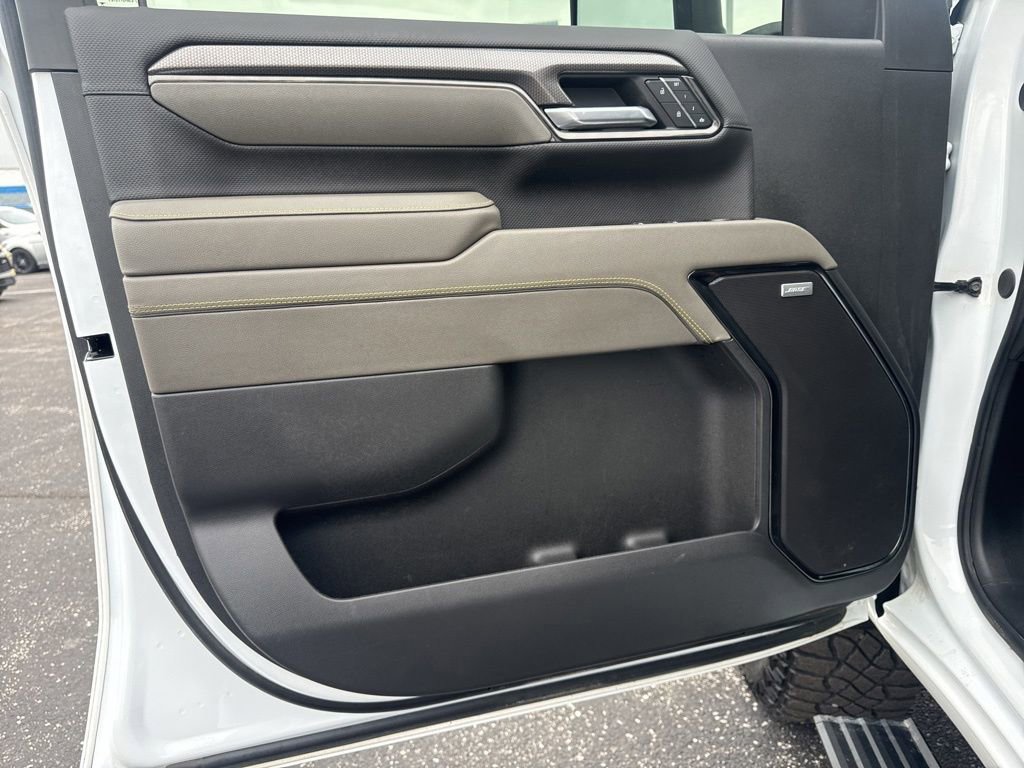 Used 2025 Chevrolet Silverado 2500 ZR2 w/ Technology Package image 10