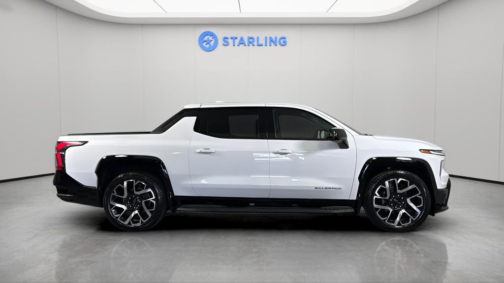 Used 2024 Chevrolet Silverado EV RST image 8