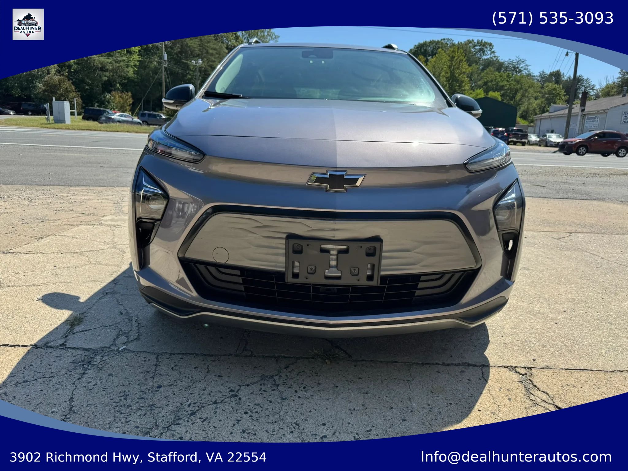 Used 2023 Chevrolet Bolt EUV LT w/ Convenience Package FWD image 3