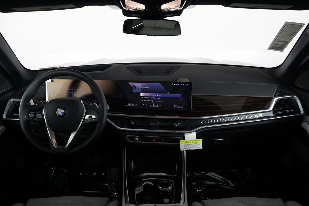 New 2026 BMW X5 xDrive50e w/ Climate Comfort Package image 4