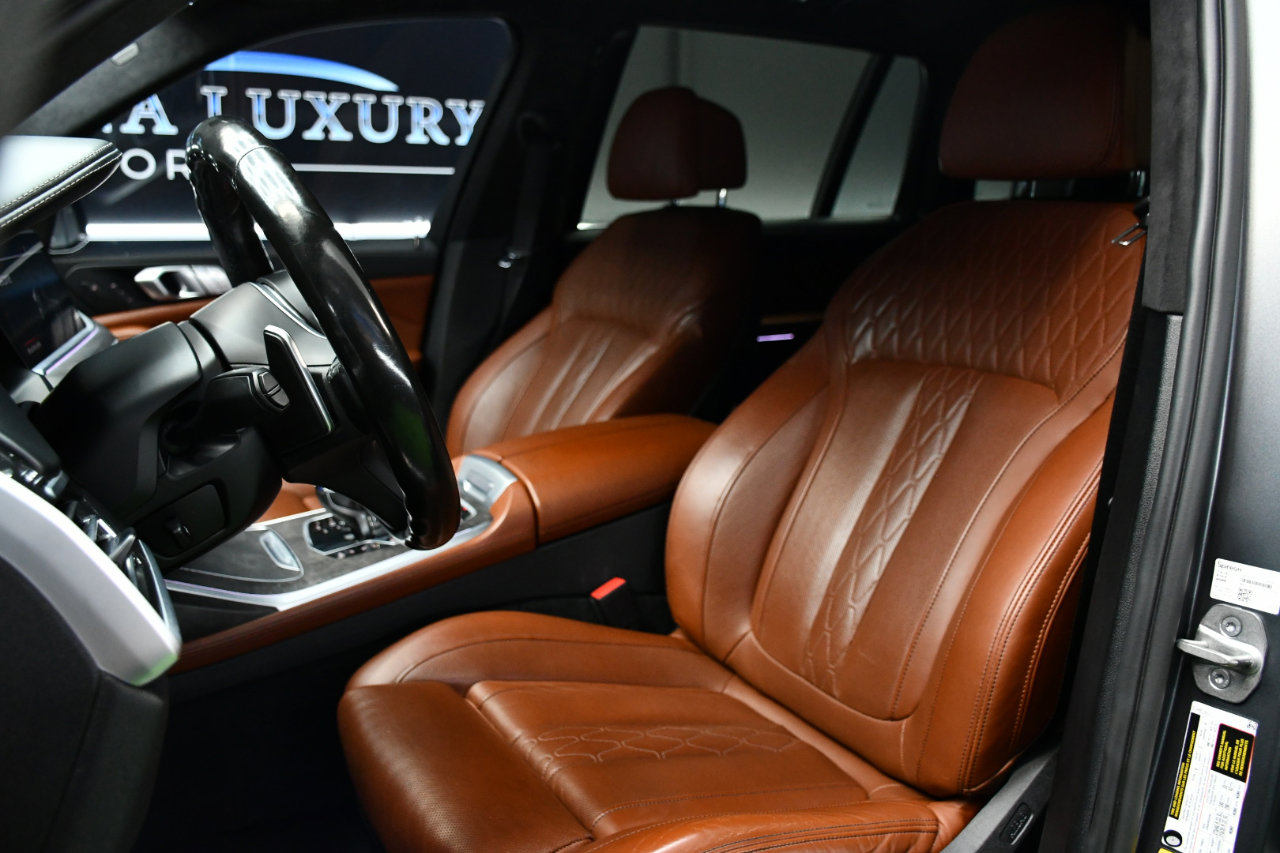 Used 2022 BMW X7 M50i w/ Executive Package image 23