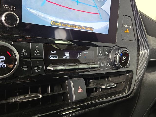 Used 2024 Toyota Highlander XSE image 19
