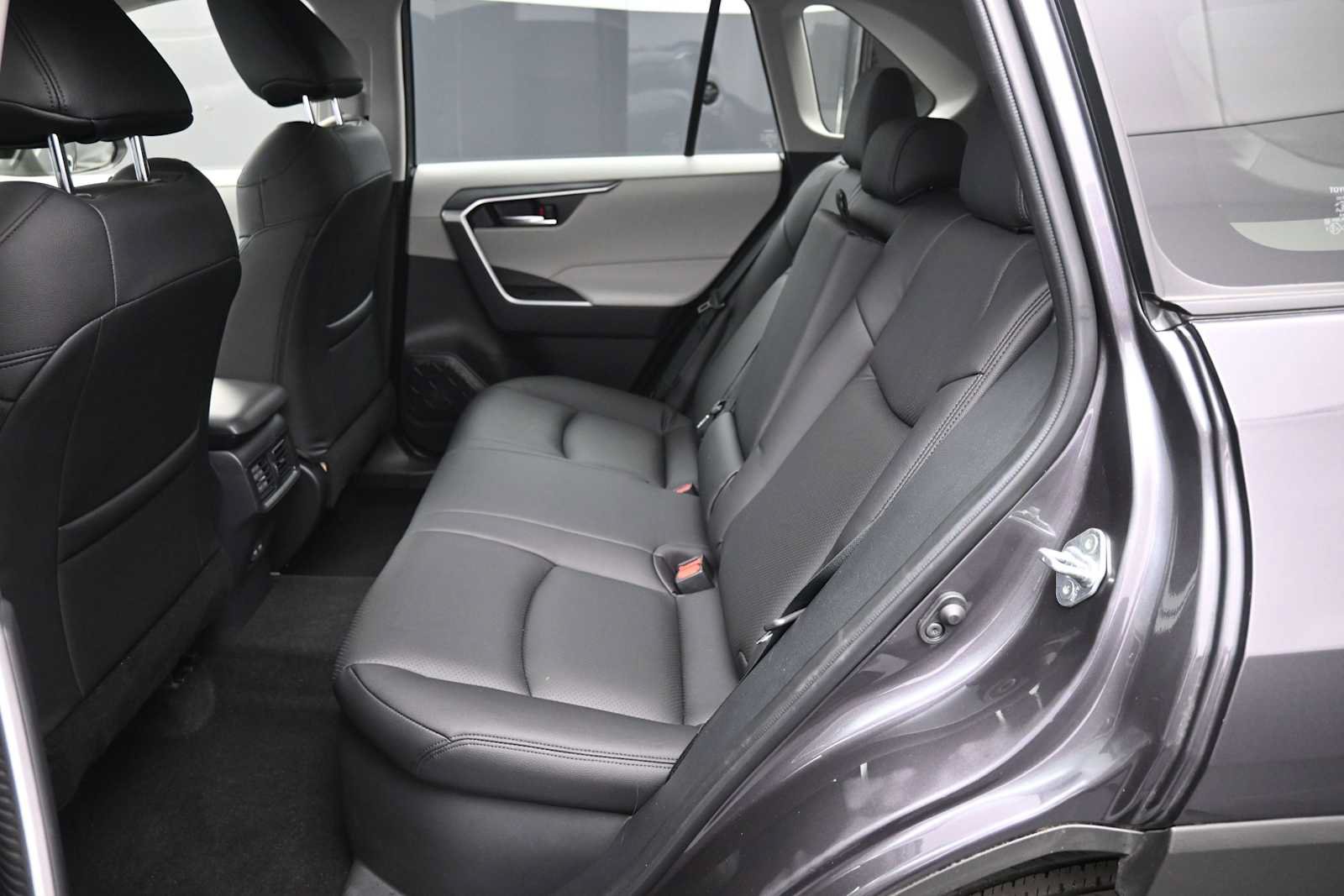 Used 2025 Toyota RAV4 XLE w/ Convenience Package AWD/4WD image 21