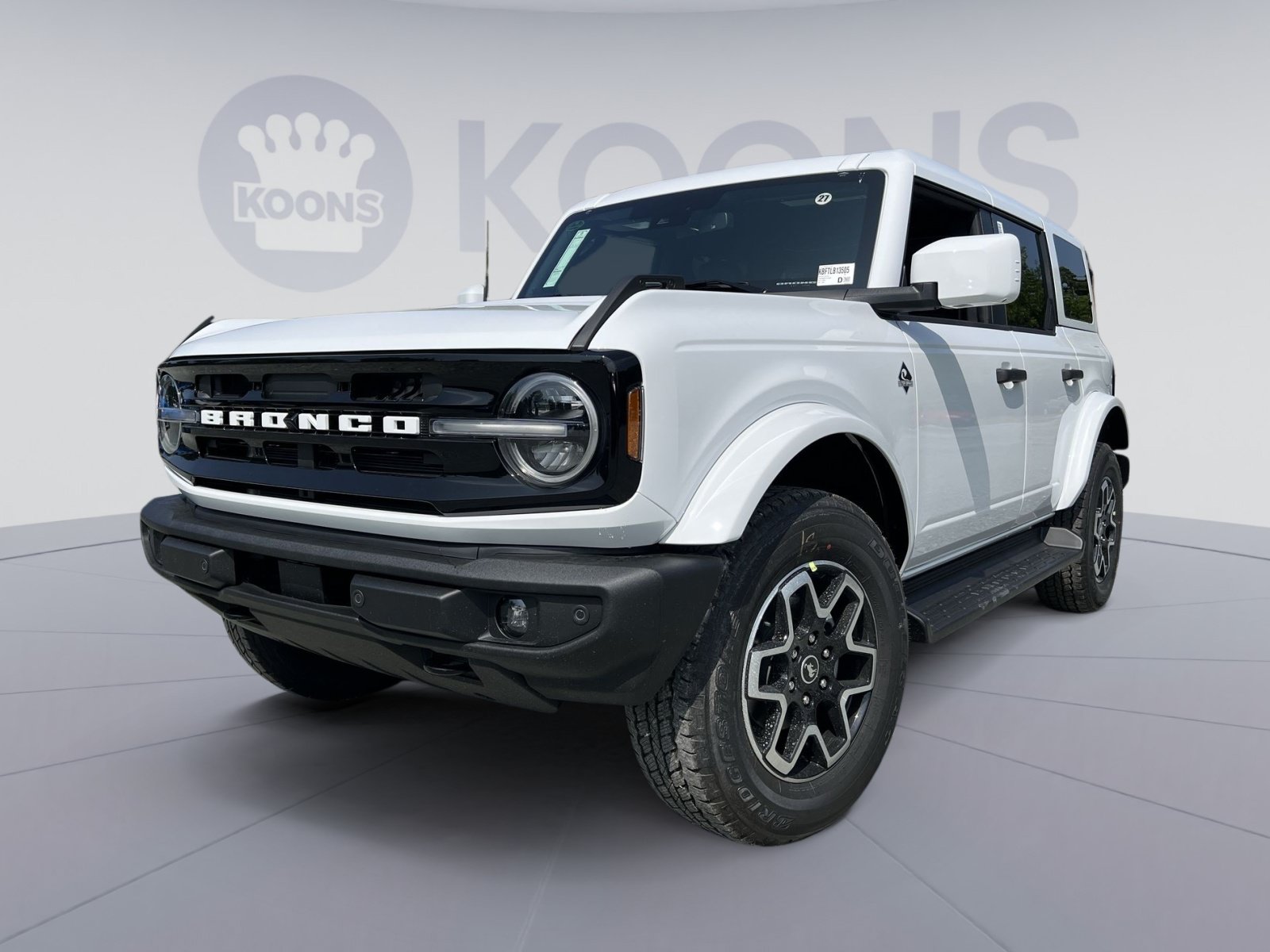 New 2026 Ford Bronco Outer Banks AWD/4WD image 1