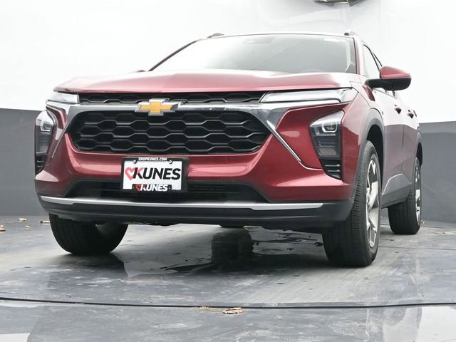 Used 2025 Chevrolet Trax LT image 45