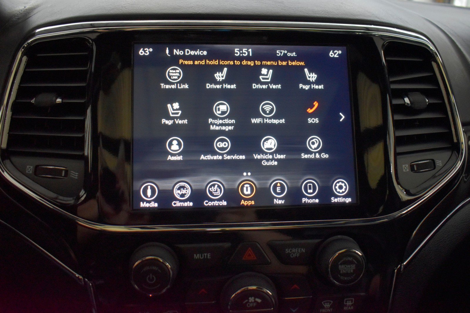 Used 2020 Jeep Grand Cherokee Overland AWD/4WD image 16