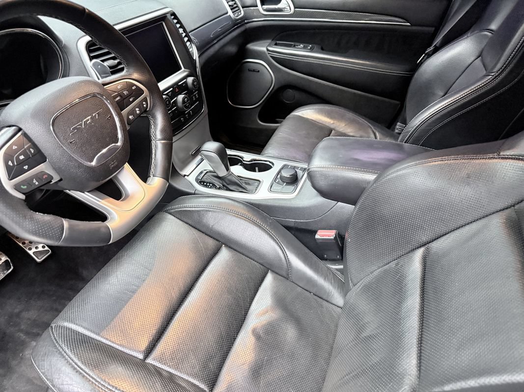 Used 2016 Jeep Grand Cherokee SRT AWD/4WD image 9