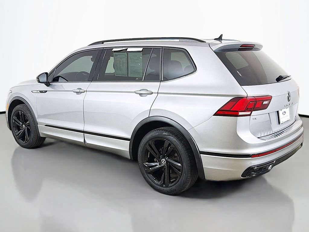 Used 2023 Volkswagen Tiguan SE R-Line FWD image 12