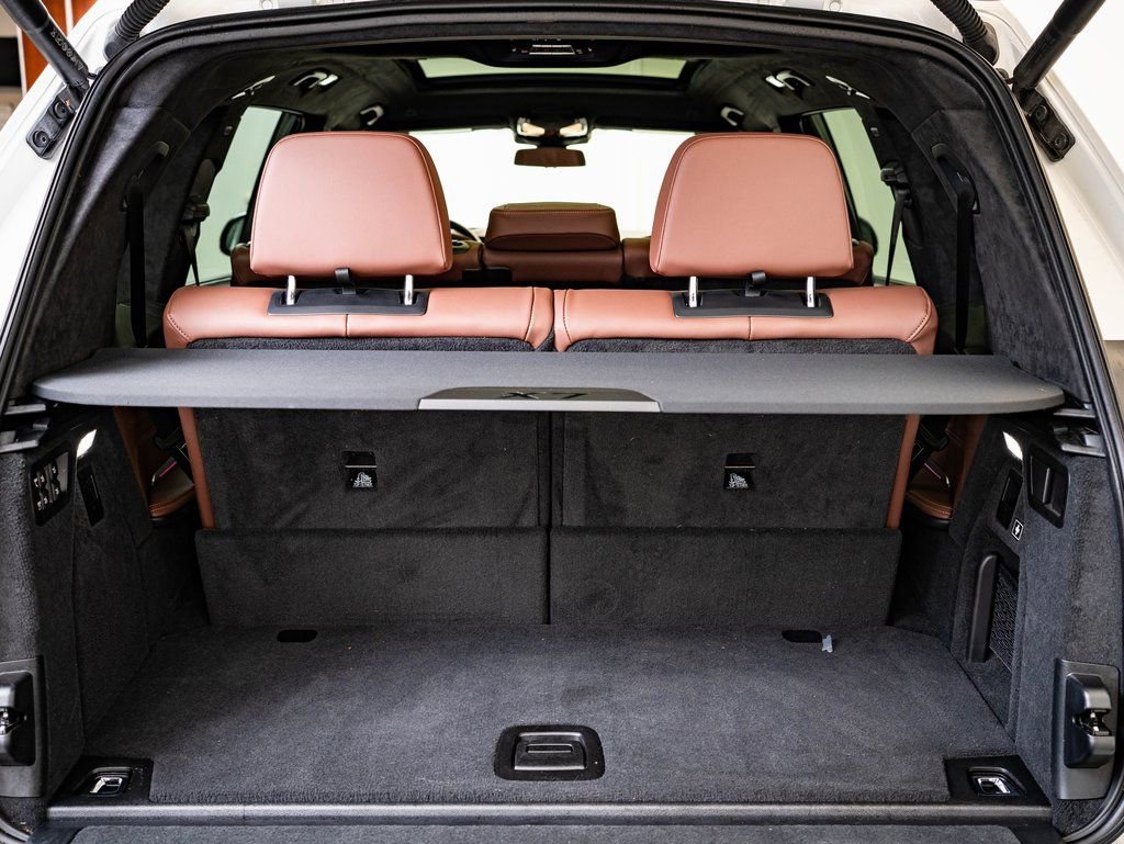 Used 2023 BMW X7 M60i w/ Executive Package AWD/4WD image 21