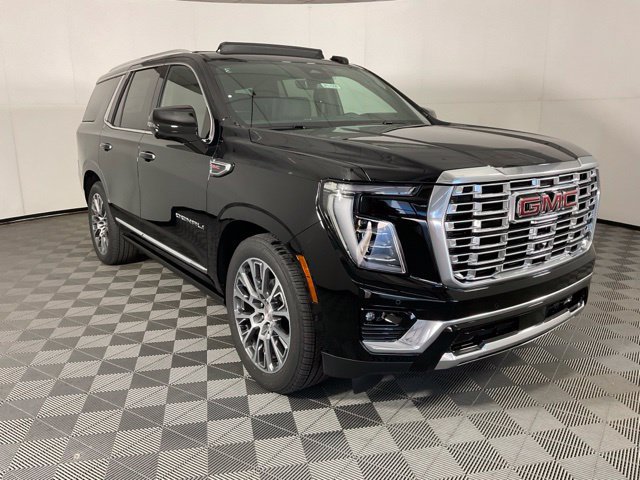 New 2026 GMC Yukon Denali w/ Denali Reserve Package AWD/4WD image 3