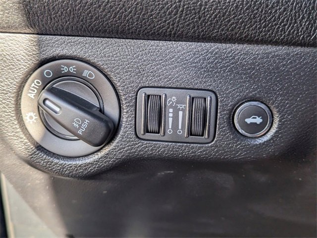 Used 2022 Dodge Challenger GT image 30