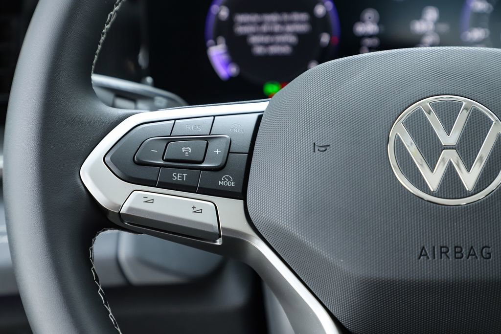 New 2026 Volkswagen Tiguan SE image 21