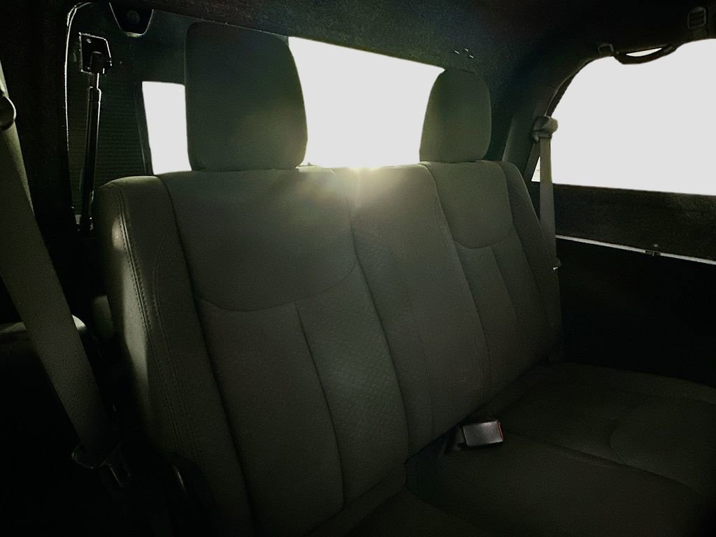 Used 2015 Jeep Wrangler Sport image 17