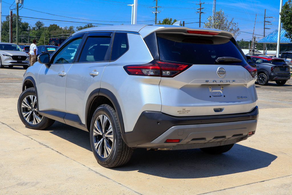 Used 2022 Nissan Rogue SV AWD/4WD image 2