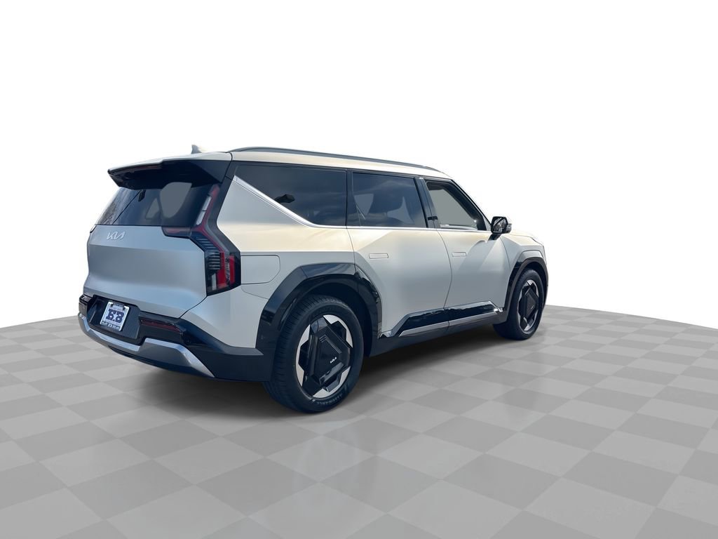 Used 2024 Kia EV9 Land image 9