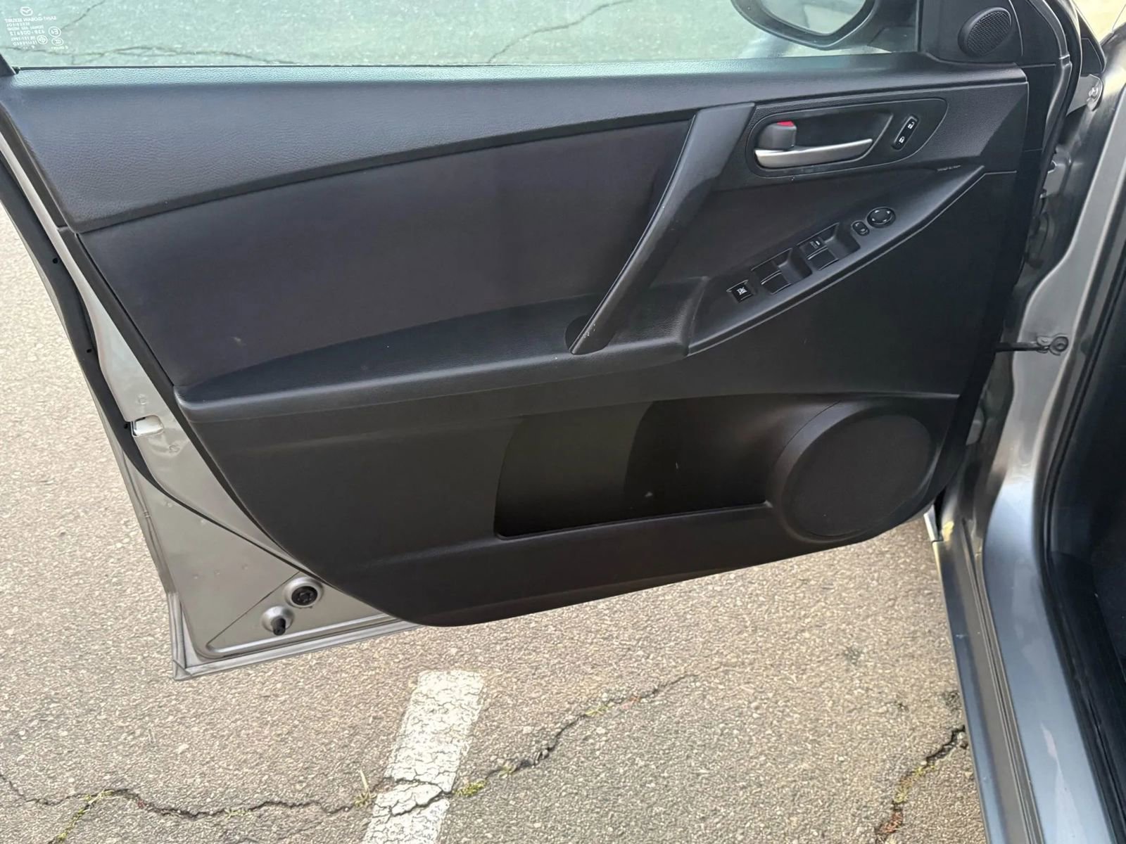 Used 2010 MAZDA MAZDA3 i Touring image 13