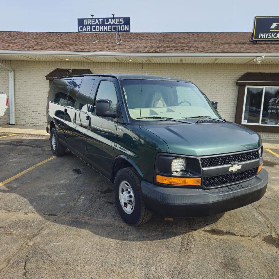 Used 2008 Chevrolet Express 3500 Extended image 2