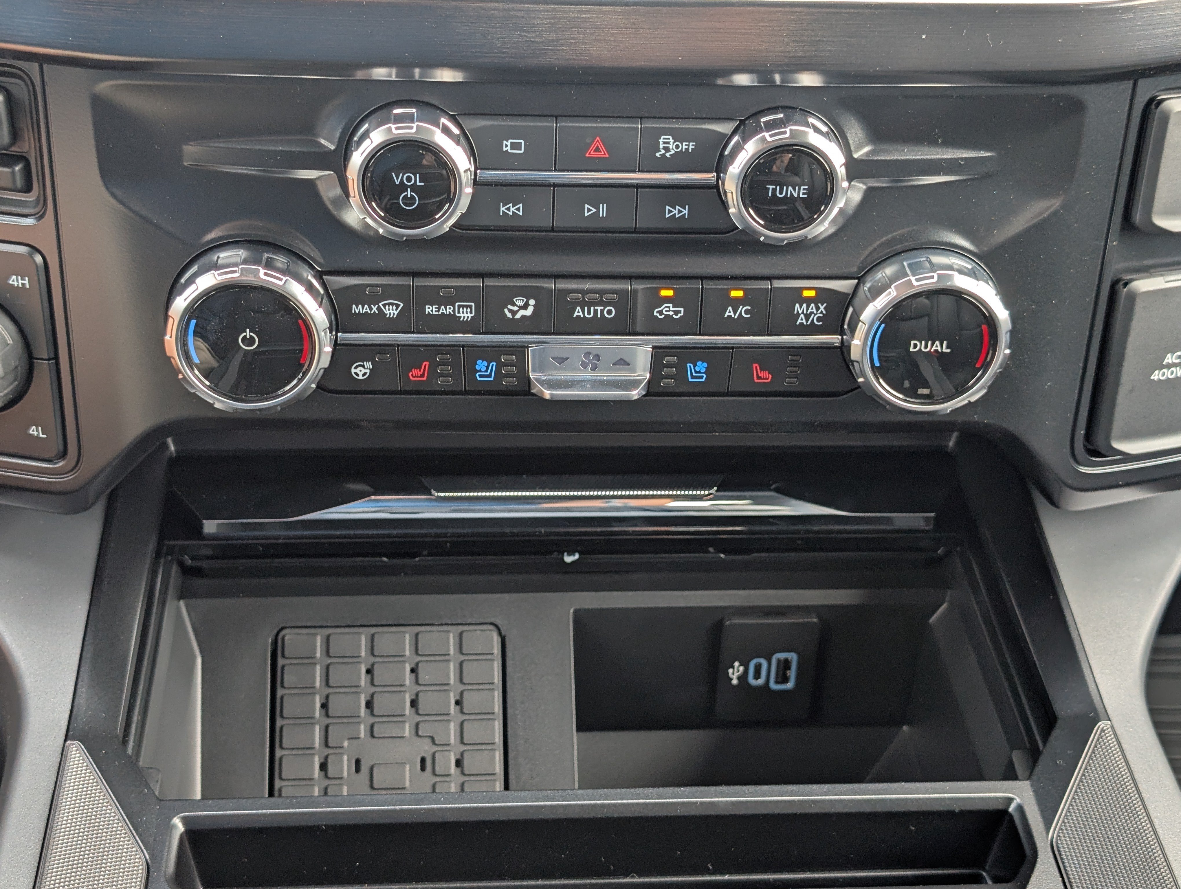 New 2026 Ford F250 Lariat w/ Black Appearance Package AWD/4WD image 21