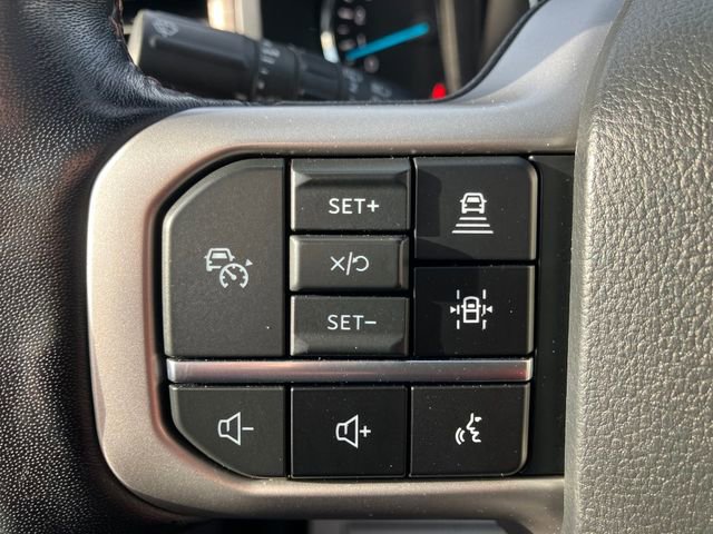 Used 2024 Ford Expedition Limited image 11