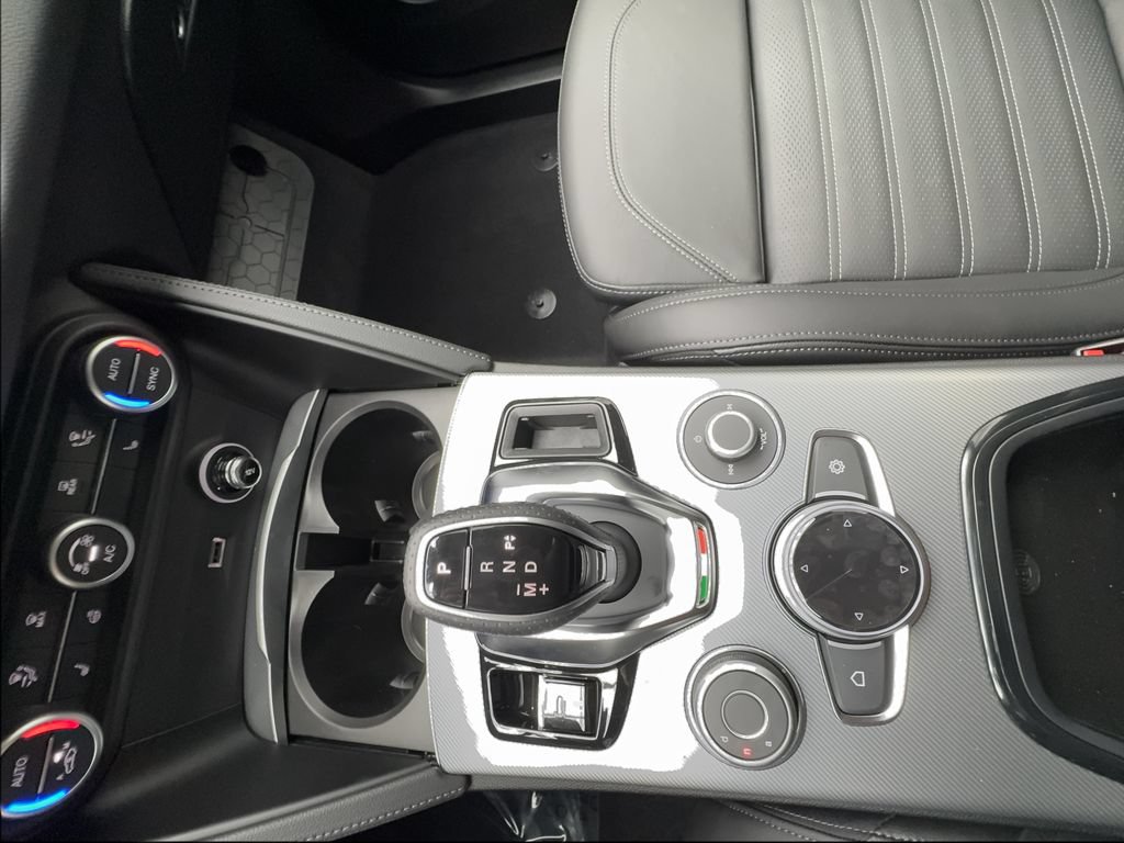 New 2026 Alfa Romeo Stelvio Sprint w/ Convenience Package AWD/4WD image 49