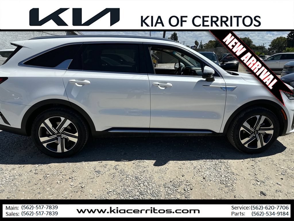 Certified 2023 Kia Sorento EX AWD/4WD image 4