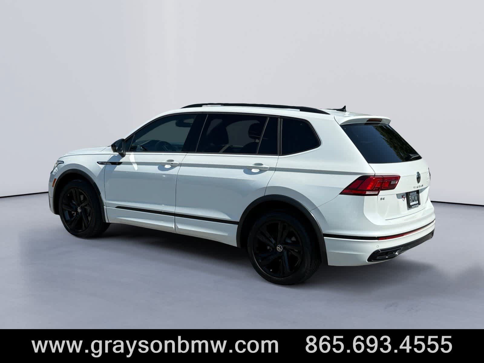 Used 2024 Volkswagen Tiguan SE R-Line FWD image 5