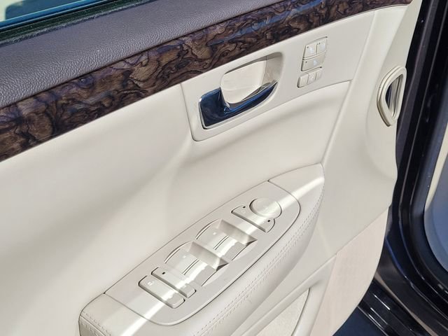 Used 2008 Cadillac DTS w/ Sun And Sound Package image 22