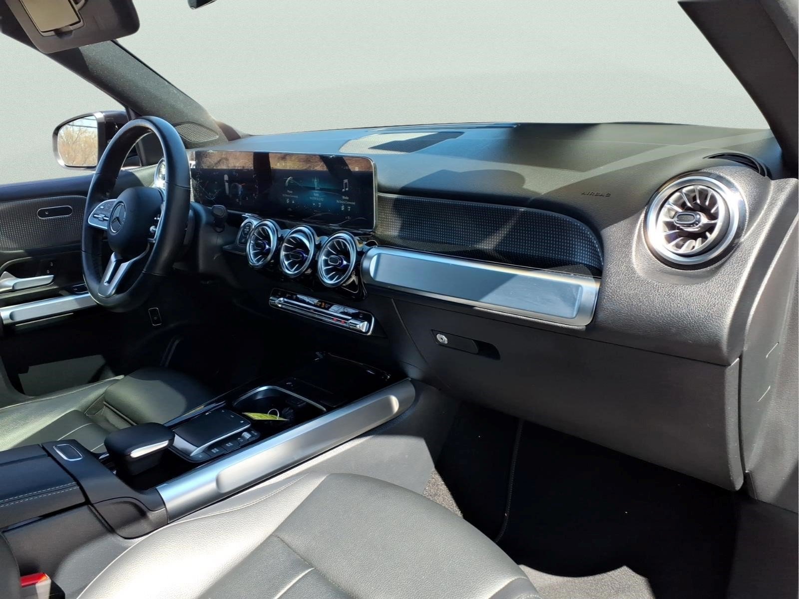 Certified 2022 Mercedes-Benz GLB 250 4MATIC image 9