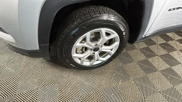 Used 2025 Jeep Compass Sport AWD/4WD image 9