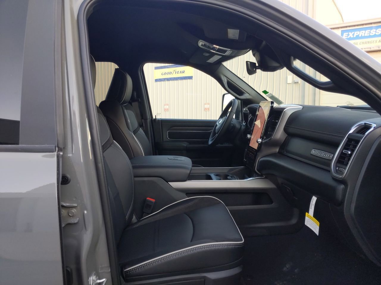 New 2026 RAM 2500 Laramie image 28