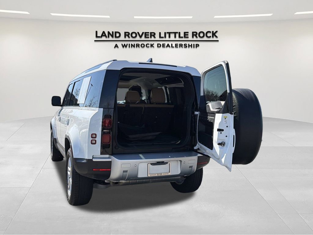 Used 2025 Land Rover Defender 110 S image 12
