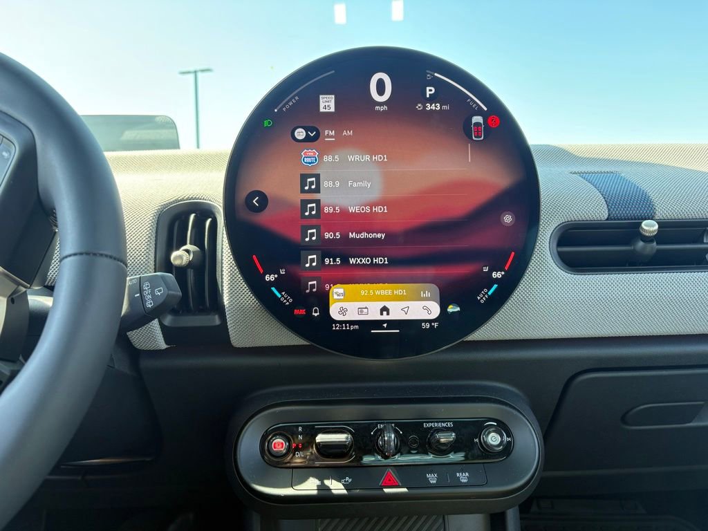 Used 2025 MINI Cooper 2-Door Hardtop FWD image 8