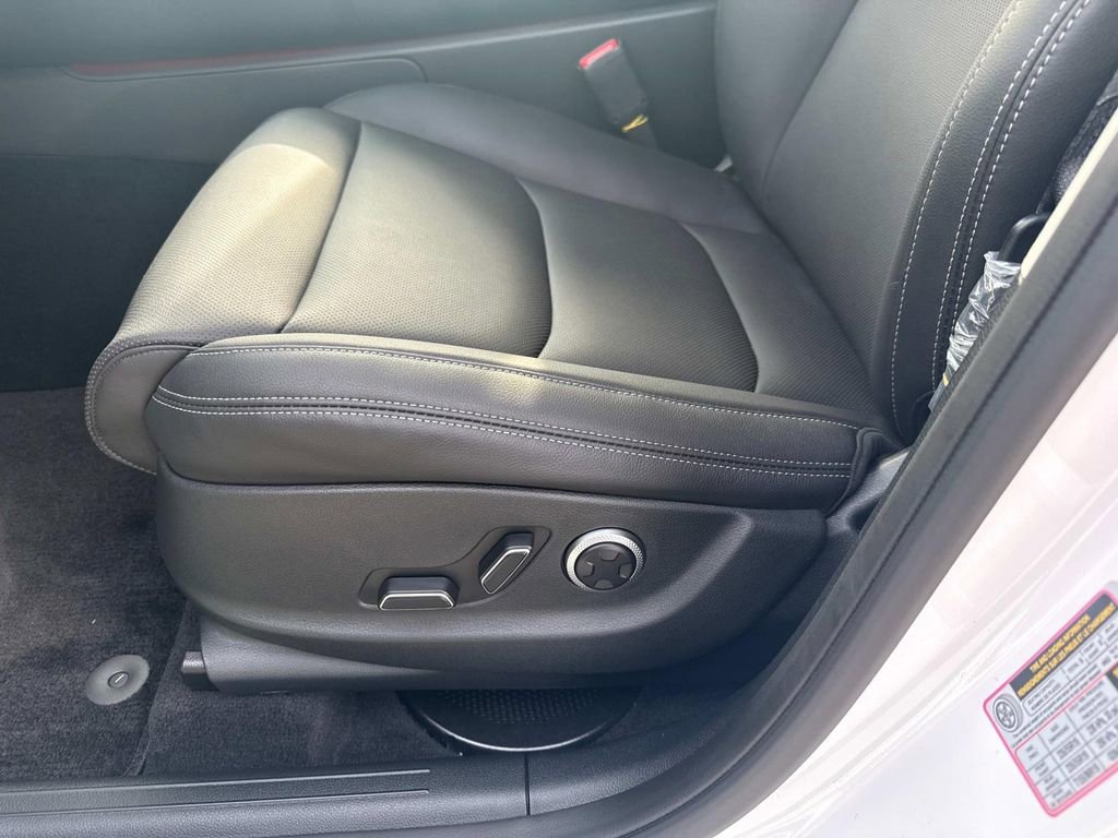 New 2026 Genesis GV70 2.5T Select image 18