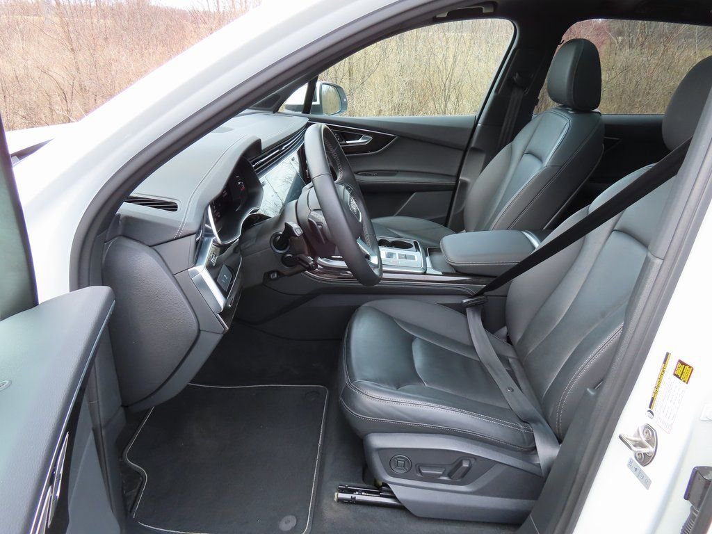 Used 2025 Audi Q7 3.0T Premium Plus image 26