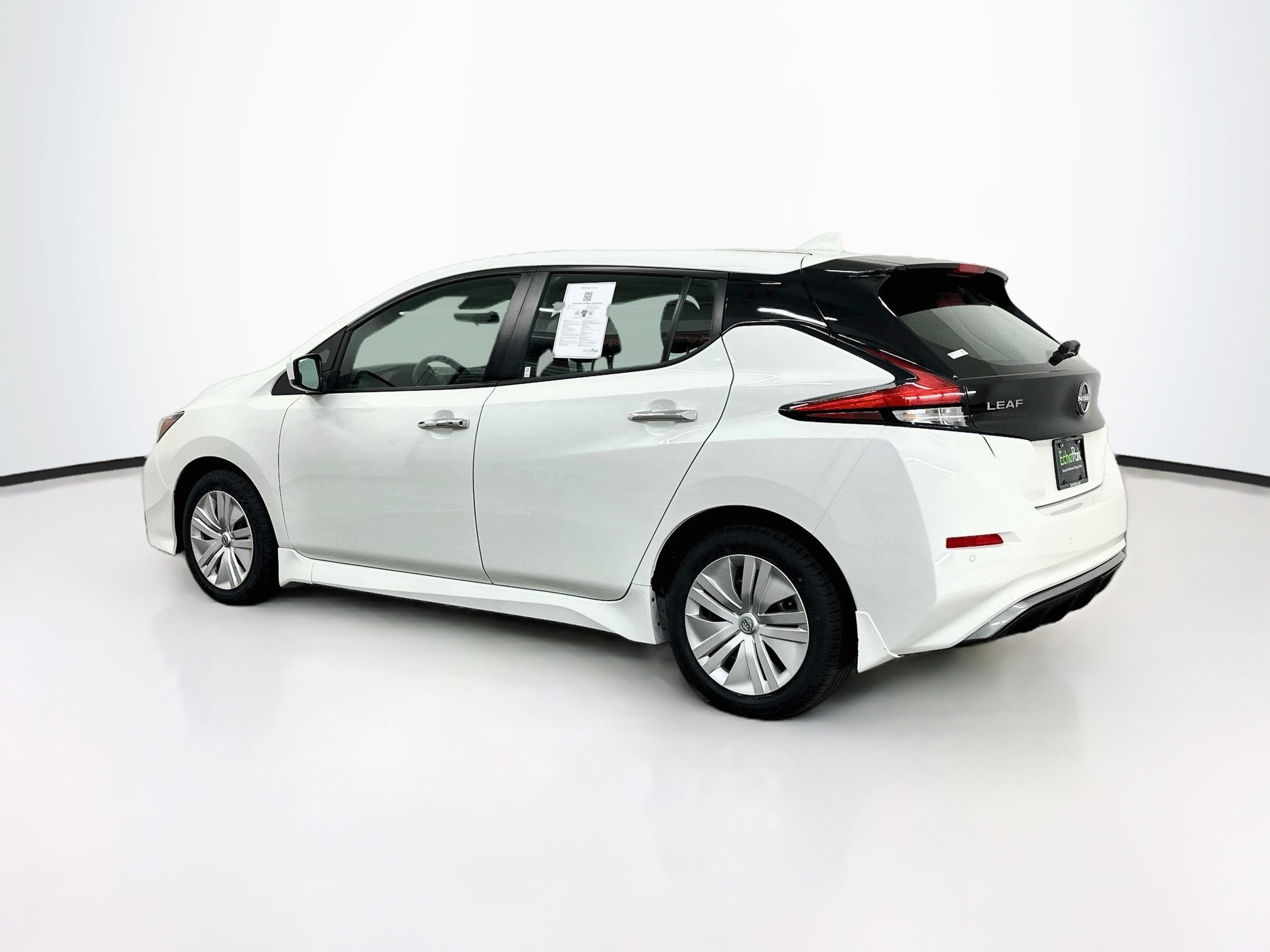 Used 2025 Nissan Leaf S FWD image 5