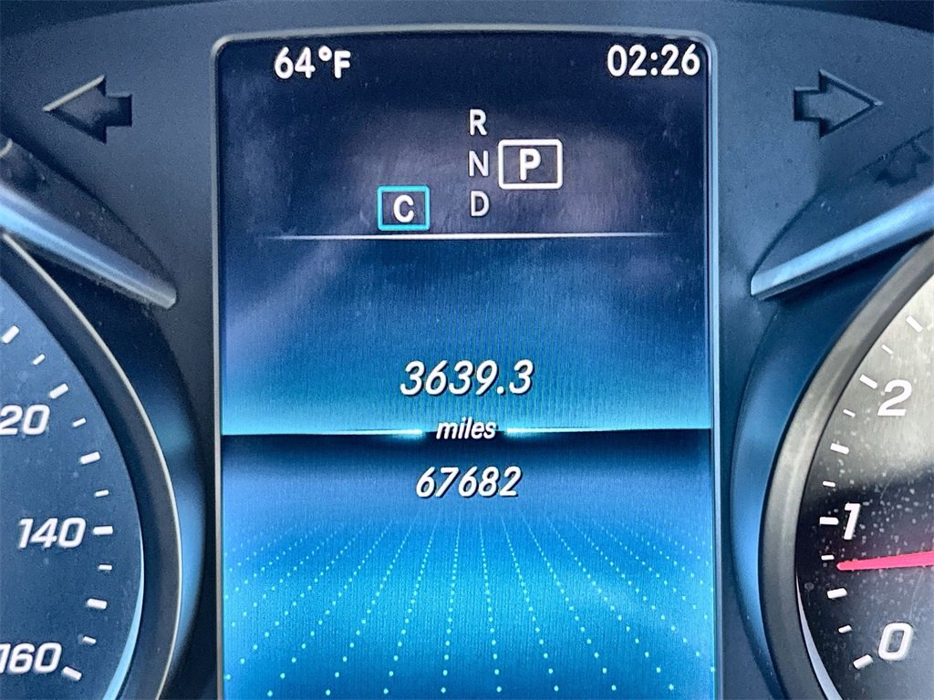 Used 2020 Mercedes-Benz GLC 300 4MATIC w/ Multimedia Package image 10