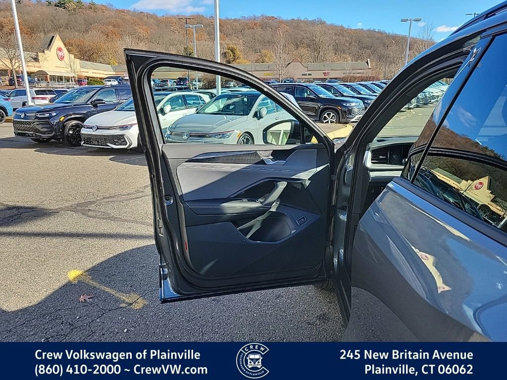 New 2026 Volkswagen Tiguan SE R-Line image 37