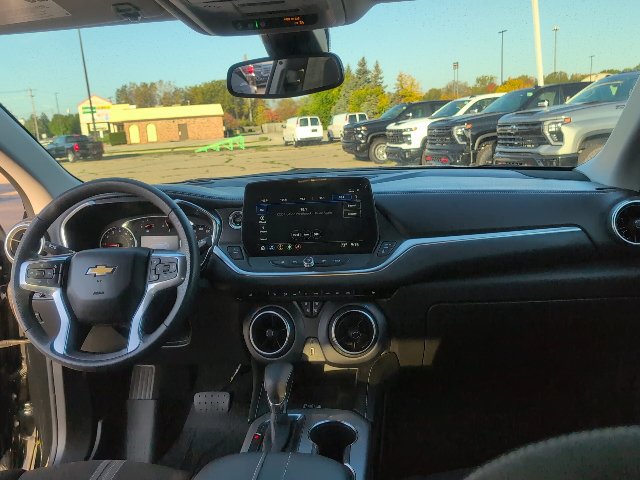 Used 2024 Chevrolet Blazer LT w/ Convenience Package FWD image 38