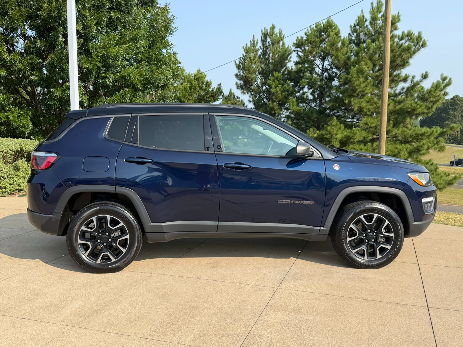 Used 2019 Jeep Compass Trailhawk w/ Safety & Security Group AWD/4WD image 7
