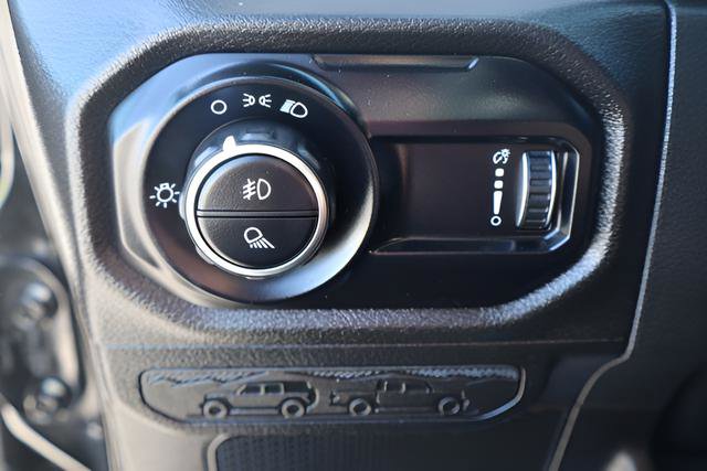 Used 2024 Jeep Gladiator Sport AWD/4WD image 16